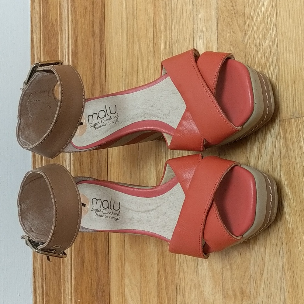 Coral and tan wedges
